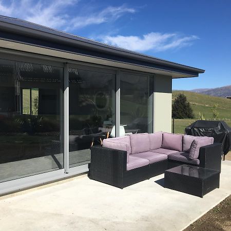 Minaret Ridge Retreat Hotel Wanaka Bagian luar foto